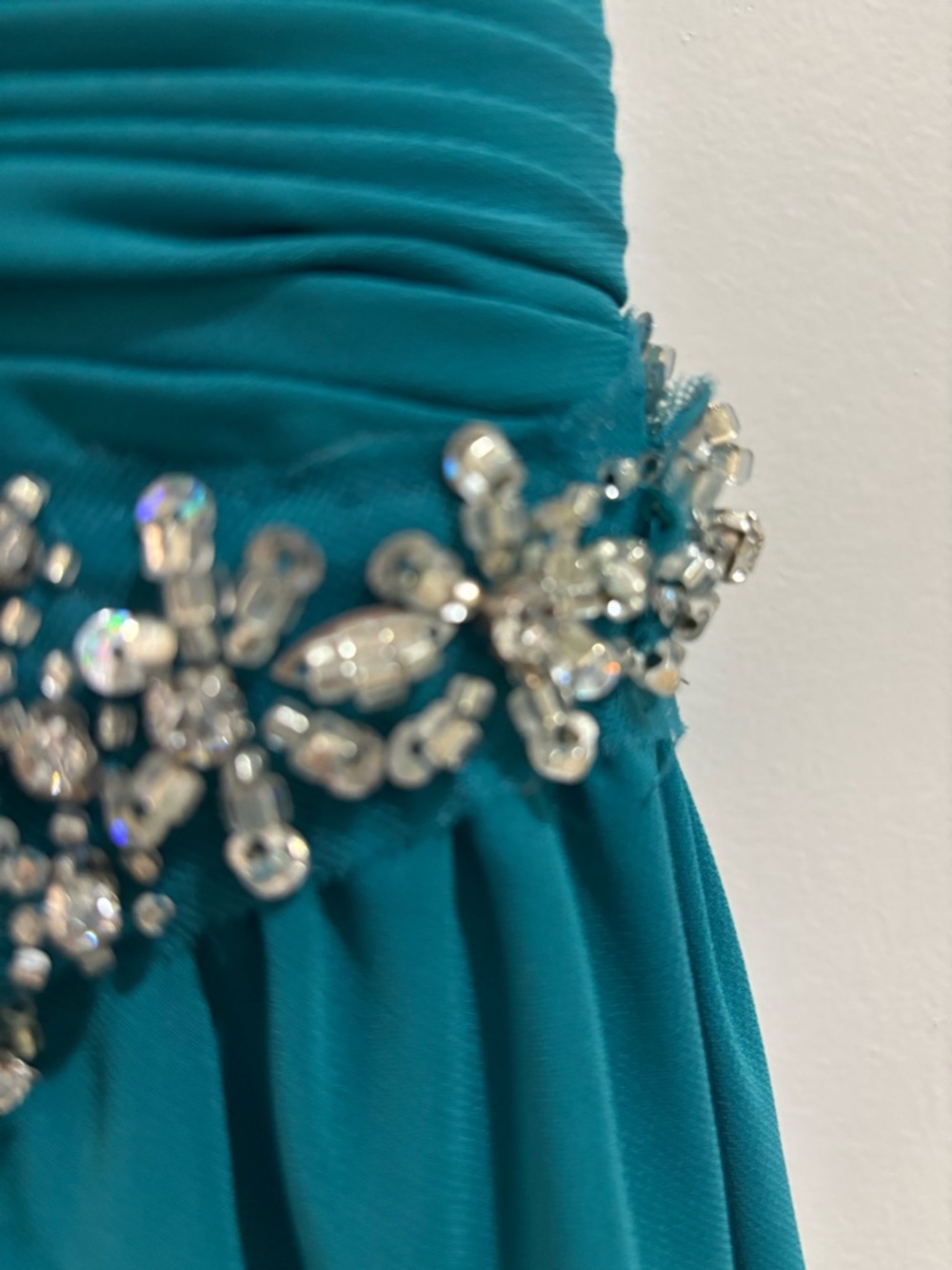 Elegant Teal Evening Gown - Picture 6 of 15